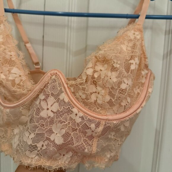 Victoria's Secret Dream Angels Unlined Lace Plunge Bra Peach Bralette - Picture 4 of 6